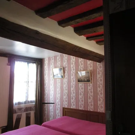 Stella Hotel *