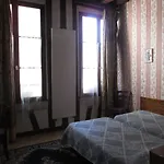Stella Hotel *
