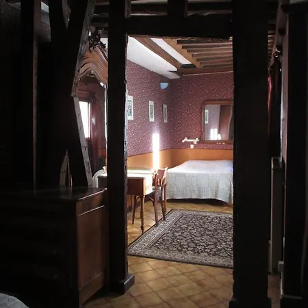 Stella Hotel *